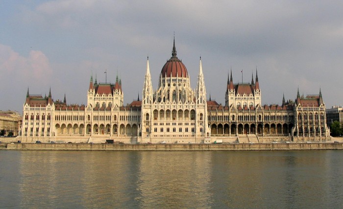 The dreaming spires of the Budapest Parliament (photograph by Dirk Beyer via Wikimedia, CC BY-SA 3.0).